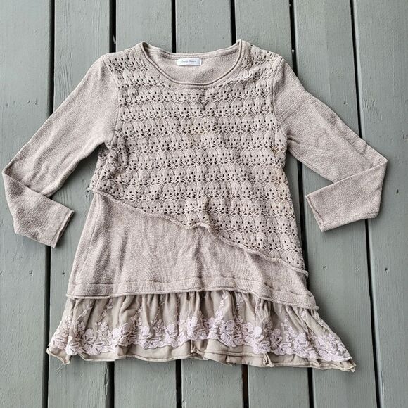 Simply Couture Cream‎ Long Sleeve Lace Asymmetric Tiered Tunic Sweater Size - Picture 1 of 6